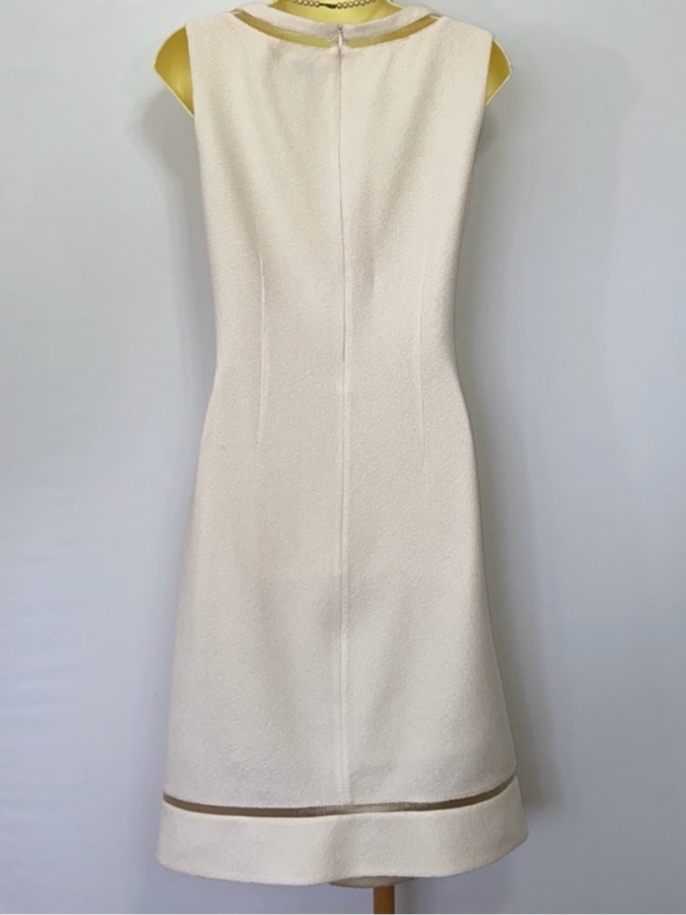 St John Couture Spring 2019 Collection Knit Dress (Size 2) - Picture 7 of 11